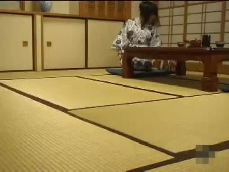 【盗撮】温泉旅館のマッサージ師がだんだん秘部に近づき…。そして本番。 free on - Ero Video 