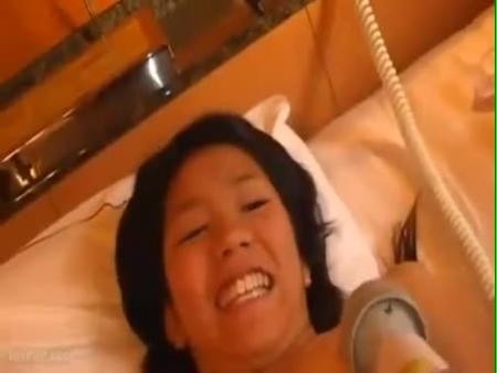 【無修正】流出した10代美少女のリアルハメ撮り映像！ free on - Ero Video 