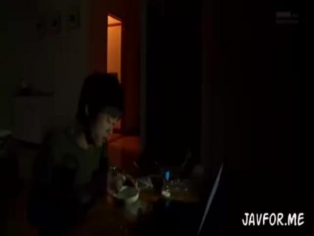 隣人にレイプされる巨乳人妻 free on - Ero Video 