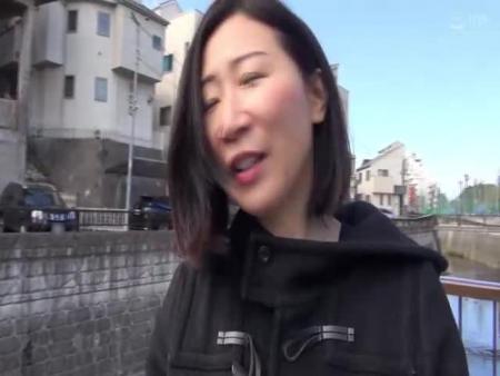 五十路・六十路まだまだ**！妊娠の心配ないおばさんは快楽を素直に楽しむ為にAV出演！？ free on - Ero Video 