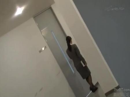 ＜ガチレイプ＞トイレで狙われた女子高生が痴漢から犯され立ちバックでチンポを無理やり挿入！鏡の前で凌辱レイプされてしまう… free on - Ero Video 