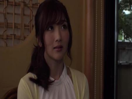 寝取られ子作り旅行 僕と妻の赤ちゃんを授かるために排卵日を狙って旅行に来たら、男子大学生たちに妻が寝取られて中出しされまくった 大槻ひびき free on - Ero Video 